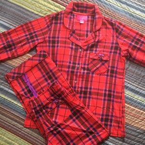Victoria’s Secret Red Plaid Lurex Long Pajama Set size Medium